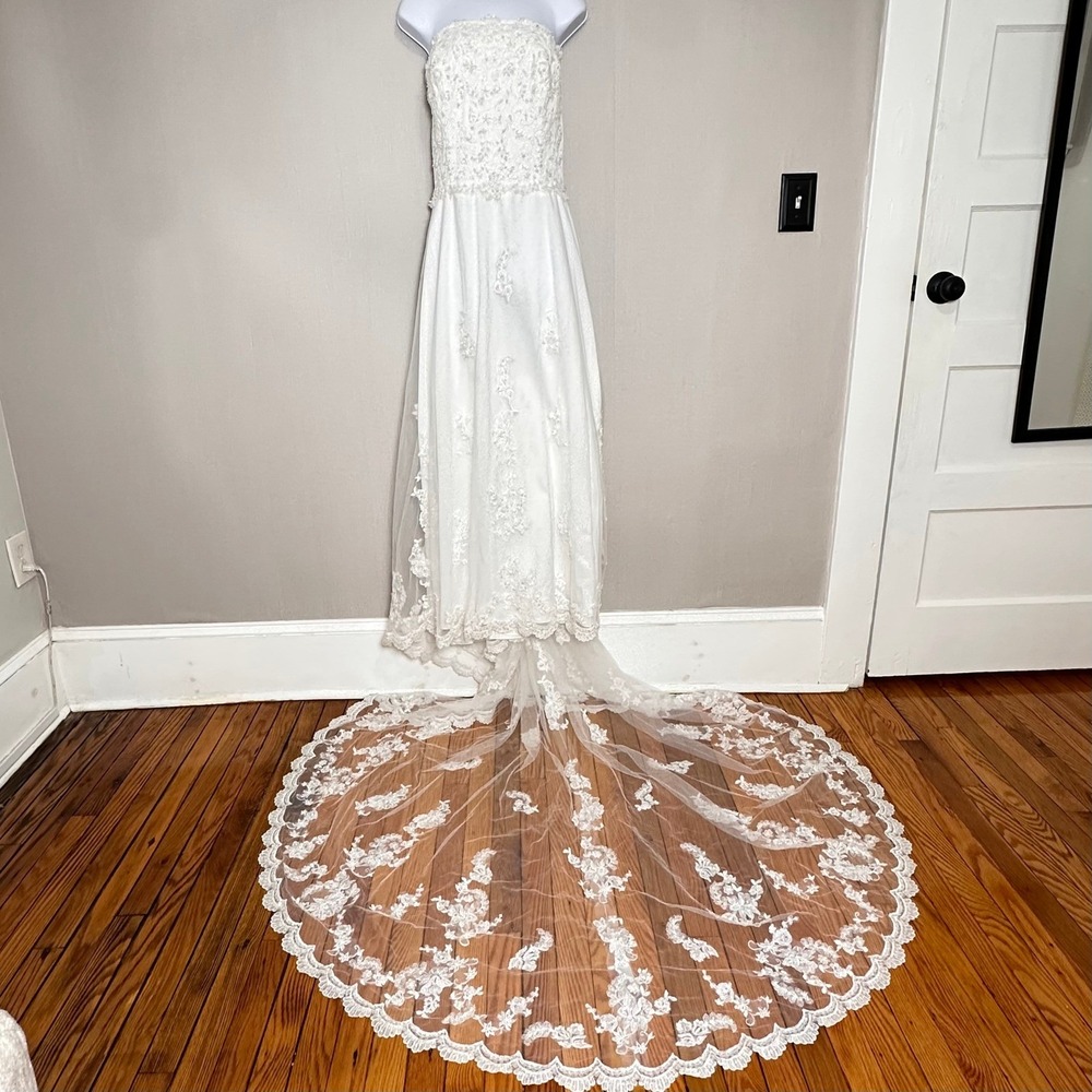 Mary's White Strapless Lace Floral Beaded Wedding Dress Cathedral Train  Size 22